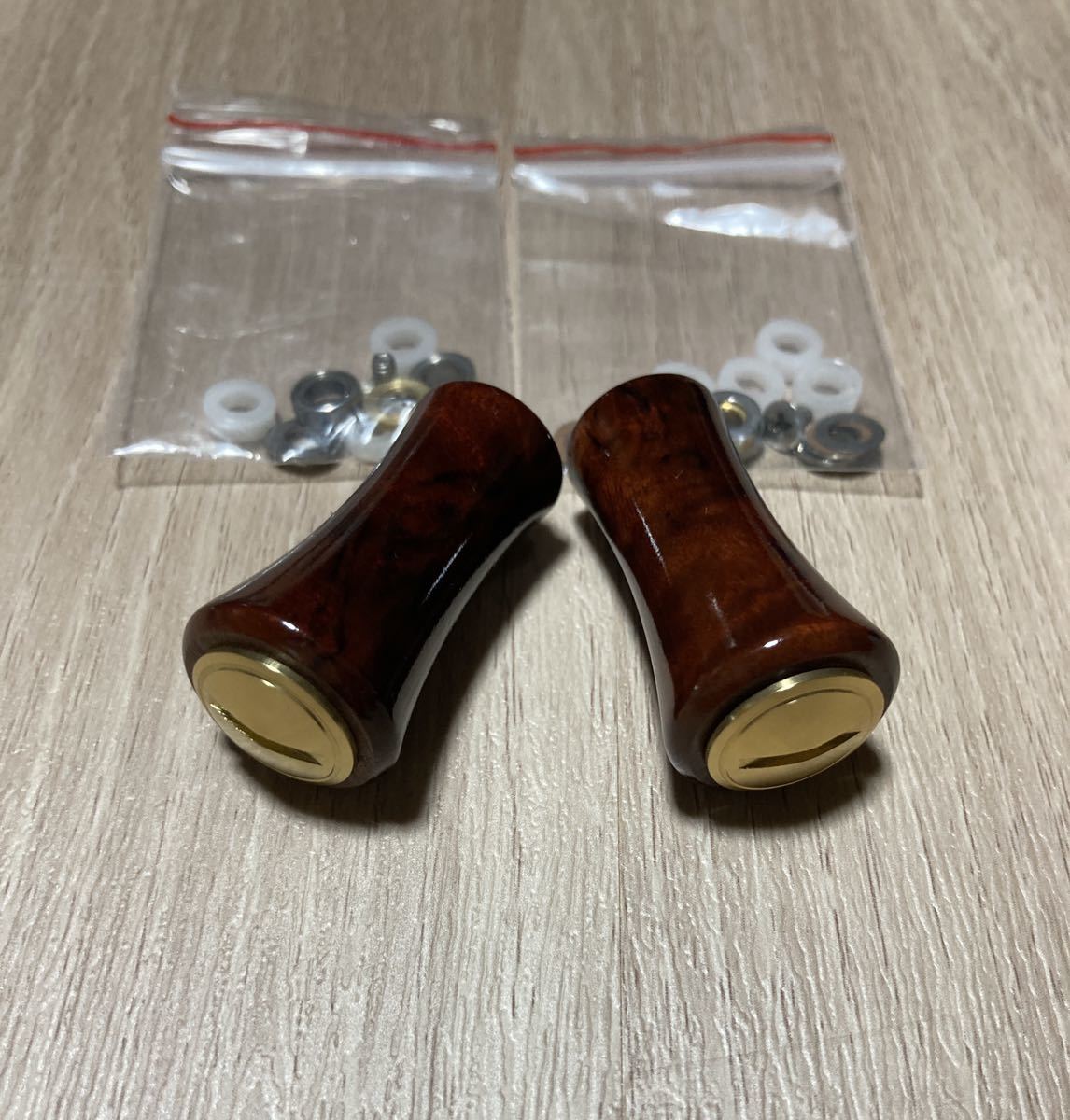  ウッド ハンドルノブ ダイワ シマノリール対応 ウッドノブ ゴールド 管DDD1(シマノ)｜売買されたオークション情報、yahooの商品情報をアーカイブ公開 - オークファン シマノ