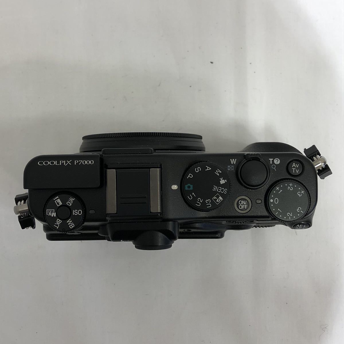 Nikon】ニコン COOLPIX P7000 クールピクス コンパクトデジタルカメラ