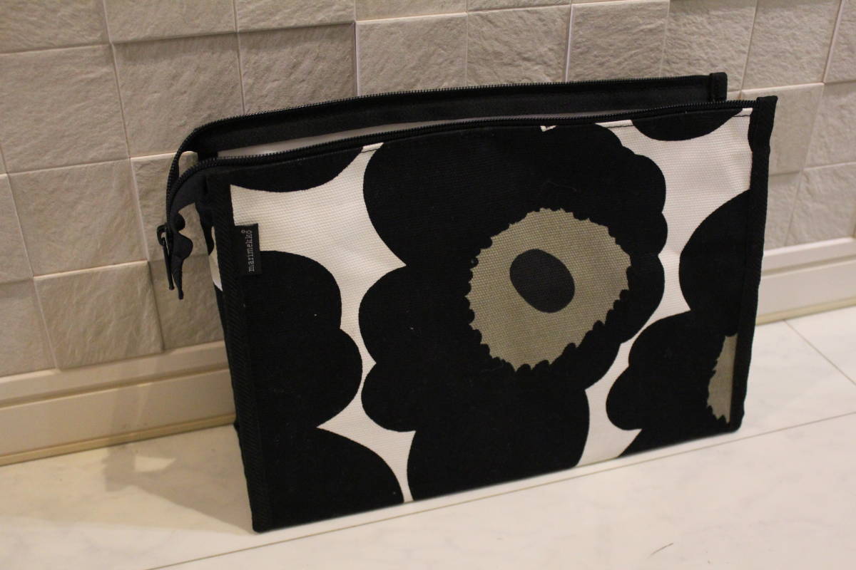 marimekko マリメッコ〇未使用！ ファスナーポーチ 化粧ポーチ 小物 