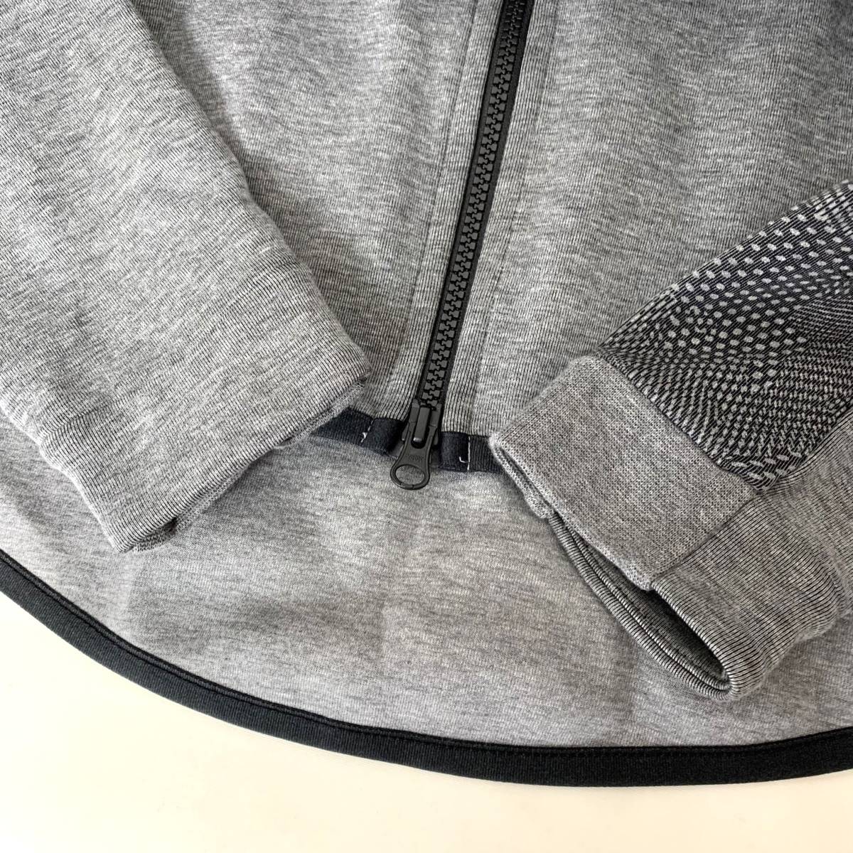 美品 正規品 NIKE TECH FLEECE WINDRUNNER 836423-010 ナイキ テック 