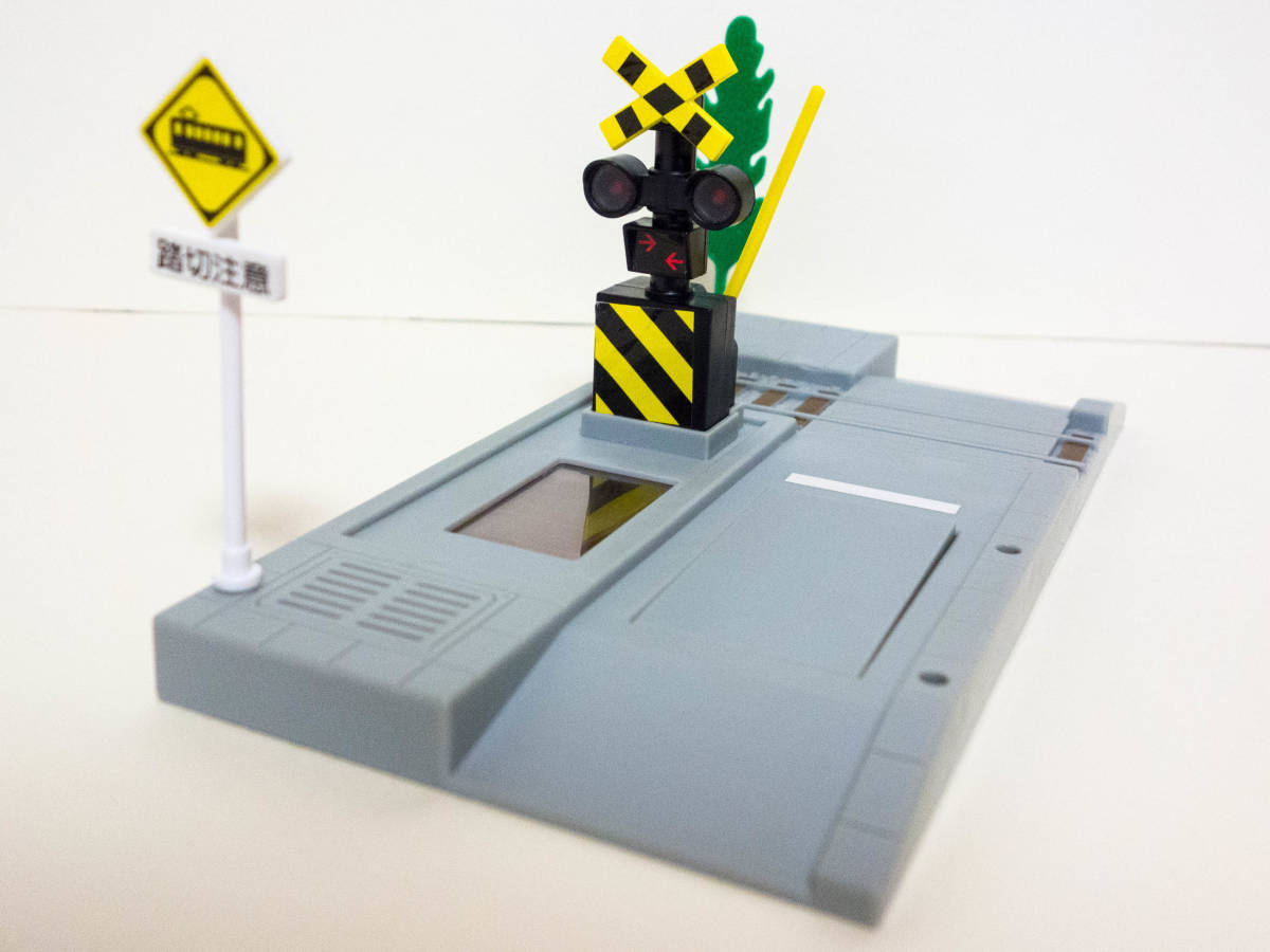 TOMY トミー 【絶版】 トミカタウン ソーラー踏切 トミカ 中古 希少