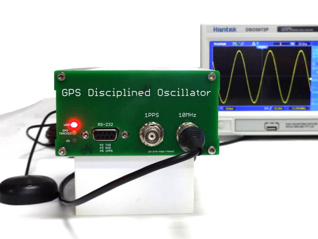 ♪【 ホールドオーバー機能搭載 】 GPSDO 10MHz 基準発振器 1PPS マスタークロック GPS同期発振器 周波数標準 / 最大7出力まで増設可能♪
