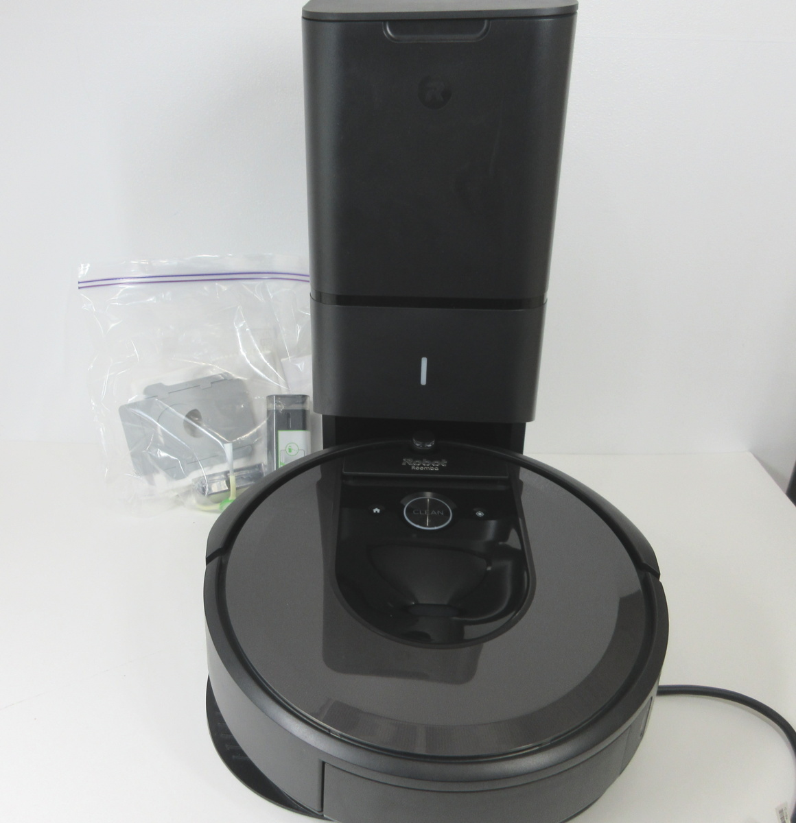 iRobot ルンバi7+ (Roomba i7+) 本体とクリーンベース ルンバ最新