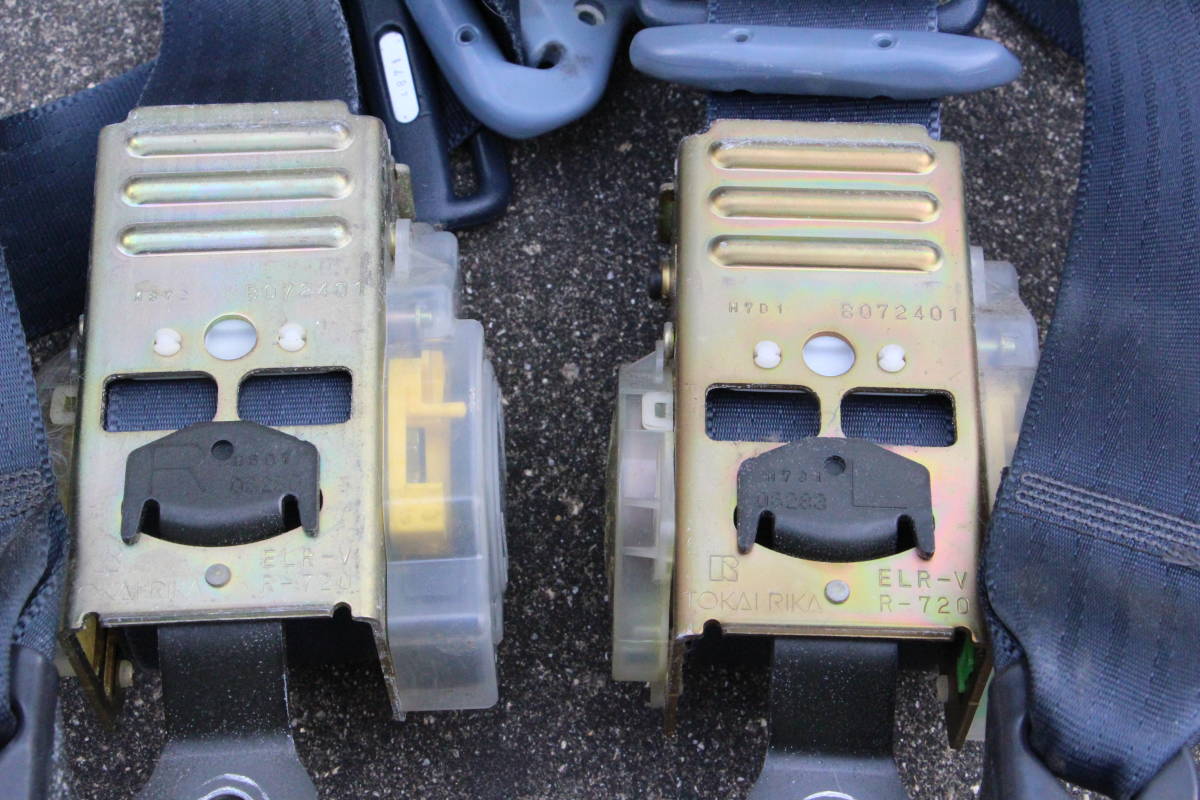 GS136V クラウン バン シートベルト 中古品