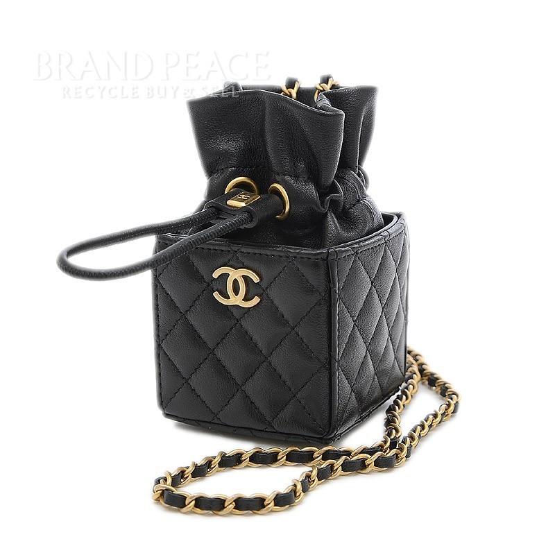 CHANEL チェーンショルダーバッグ シャネル マトラッセ チェーンショルダー ポシェット ラムスキン