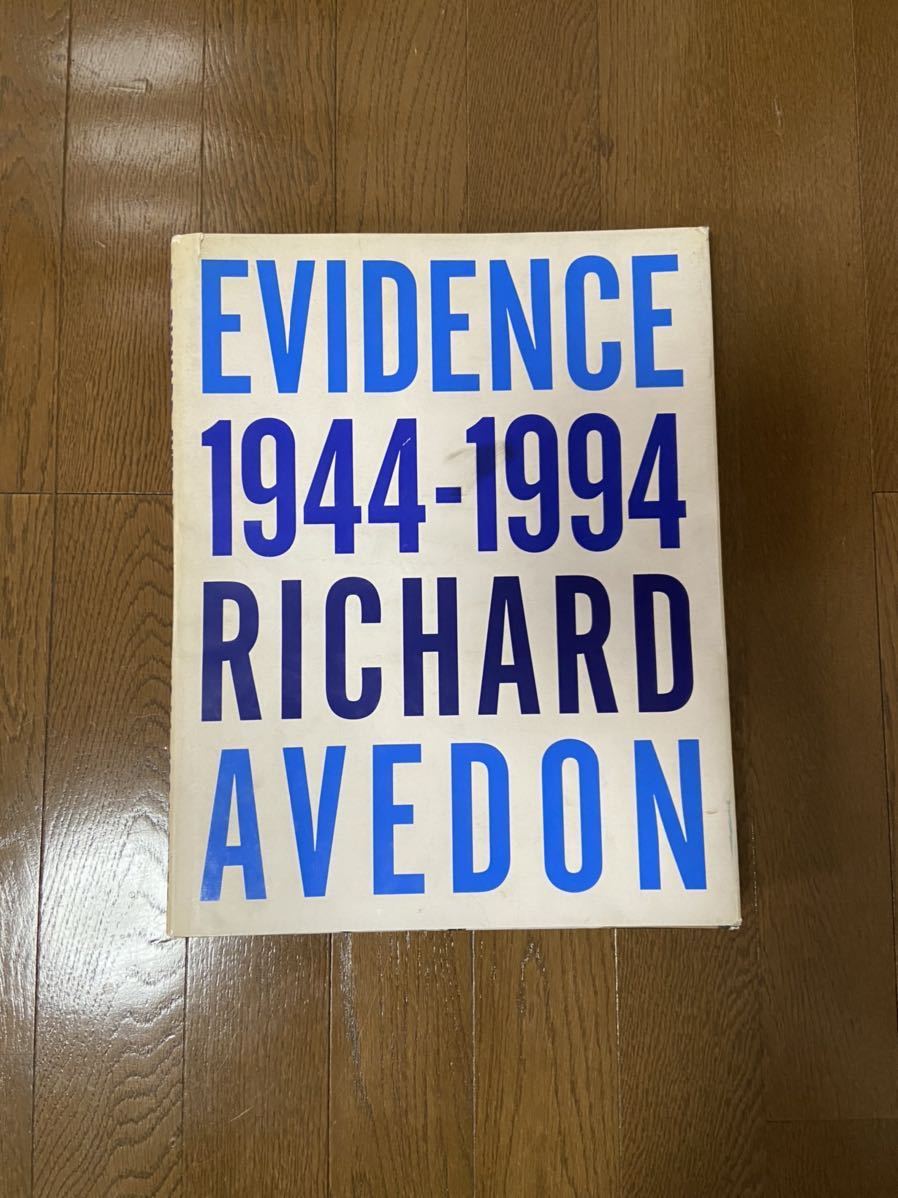 豊富な Richard Avedon Evidence 1944-1994 リチャード アベドン 洋書(アート写真)｜売買されたオークション情報、yahooの商品情報をアーカイブ公開 - オークファン アート写真