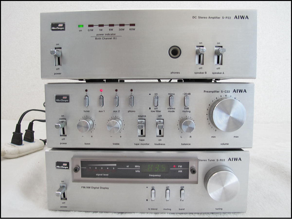 新品，新作登場 □AIWA/アイワ□システムコンポ□ヘッドフォン付き□S