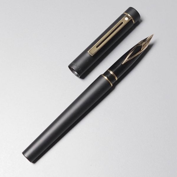 Targa by Sheaffer 万年筆 ボールペン シャーペン　ヴィンテージ Sheaffer Pen Fountain Gold Black Vintage GJ8692-1：ヴィンテージ