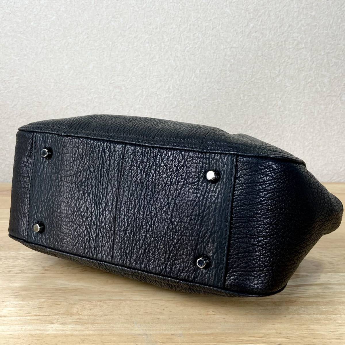 新品 未使用 定価12万 GRES マダムグレ 総革 シャークスキン 鮫革 高級 