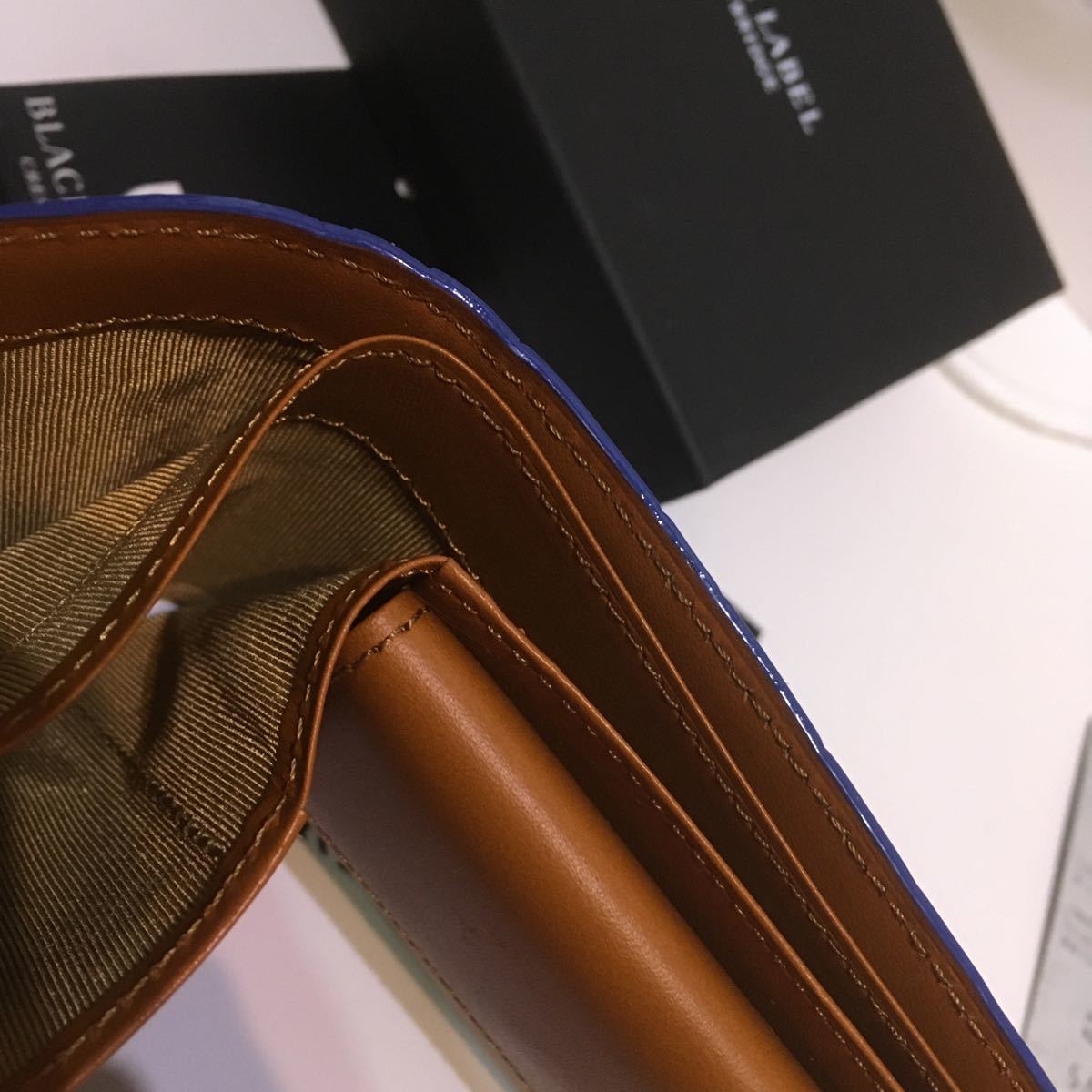 LABEL BLACK CRESTBRIDGE カーディガン バイカラークレストブリッジチェックロングウォレット 日本製生地 ●新品●送料込　BLACK LABEL CRESTBRIDGE 二つ折財布 牛革 ブルー×カーキ クロコダイル柄 ブラックレーベルクレストブリッジ