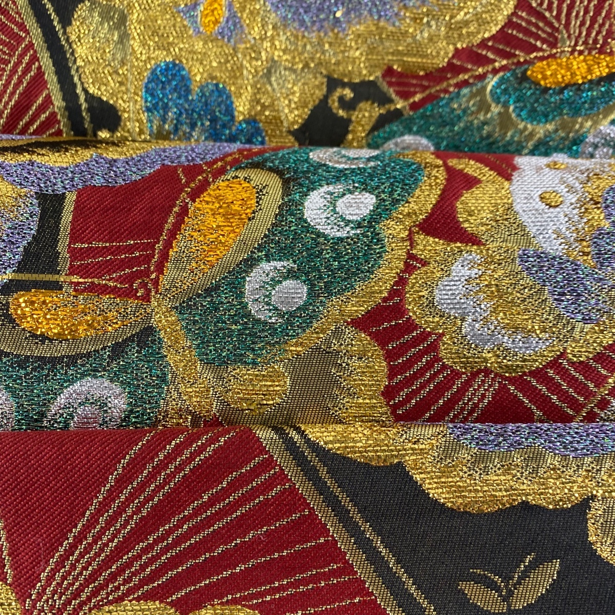 袋帯 秀品 六通 振袖向き 競ナビ 朱色 袋帯 美品 秀品 蝶 箔 赤 六通 正絹 【中古】 ☆☆☆