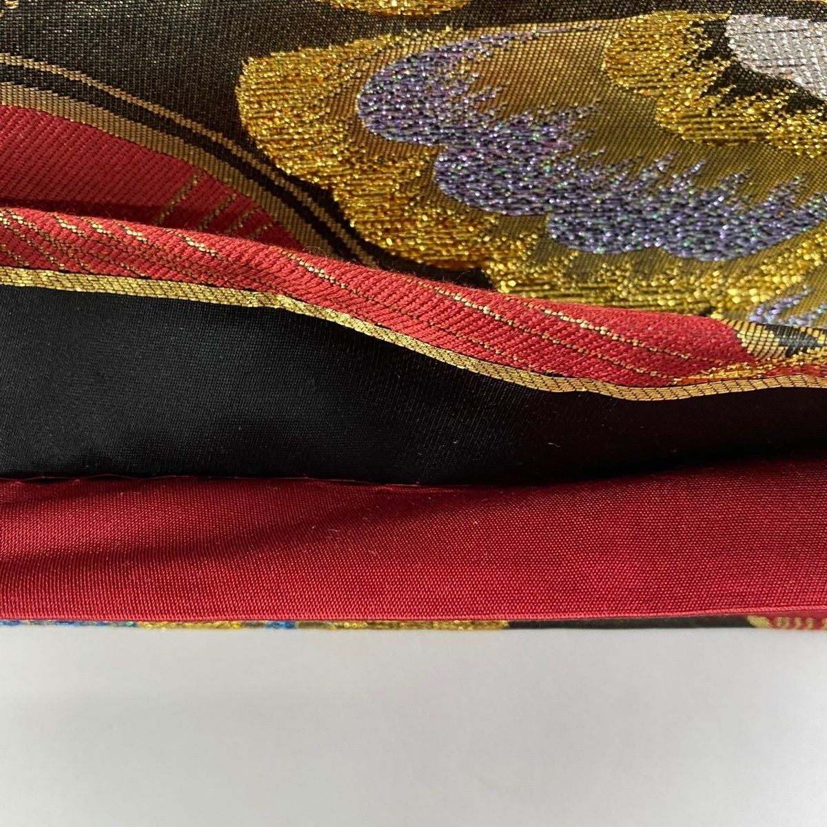 袋帯 秀品 六通 振袖向き 競ナビ 朱色 袋帯 美品 秀品 蝶 箔 赤 六通 正絹 【中古】 ☆☆☆