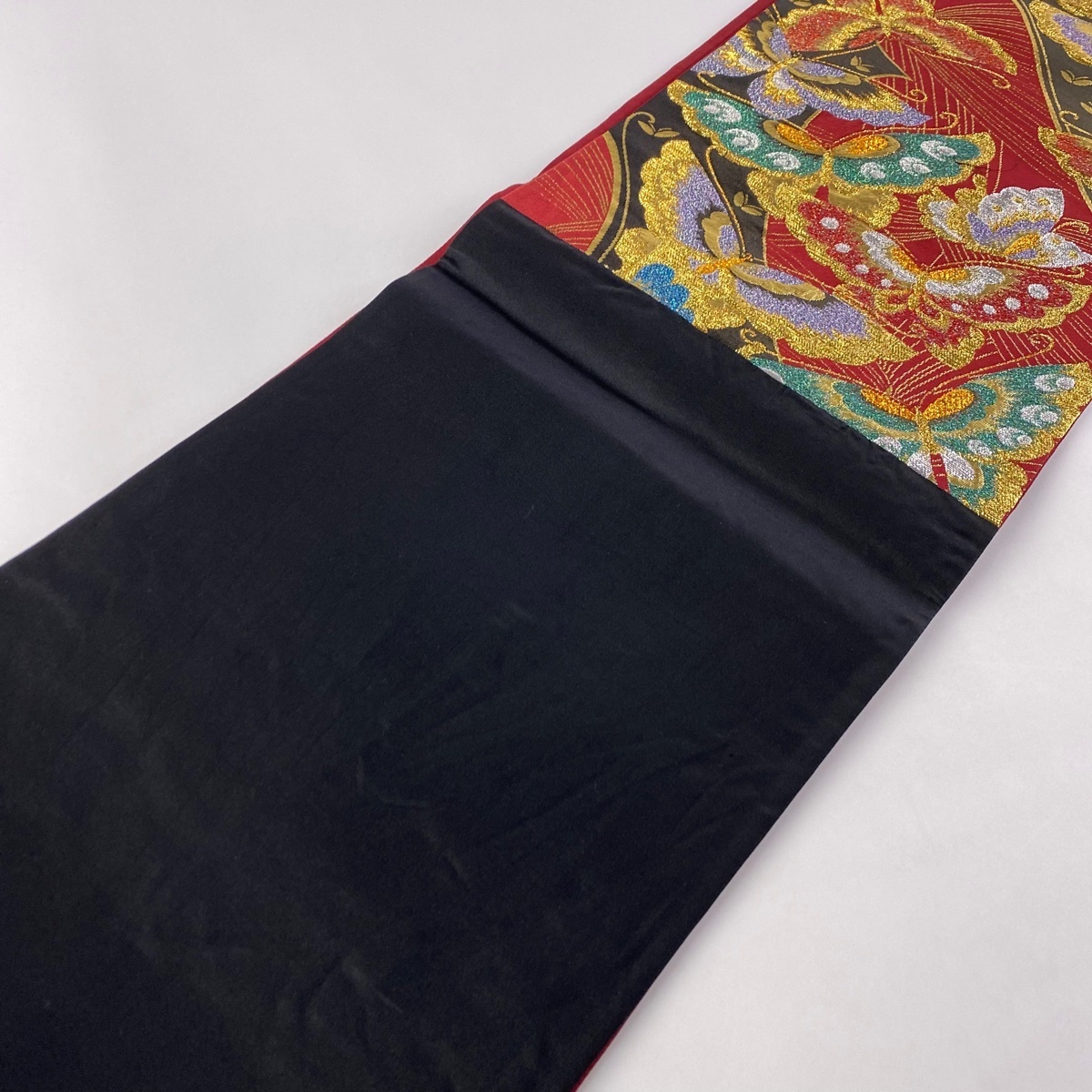 袋帯 秀品 六通 振袖向き 競ナビ 朱色 袋帯 美品 秀品 蝶 箔 赤 六通 正絹 【中古】 ☆☆☆