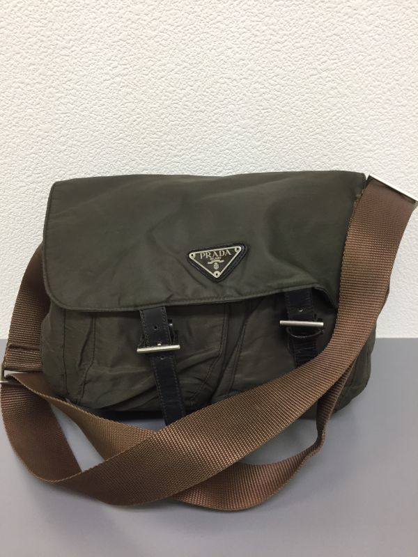 PRADA プラダ ナイロン ショルダーバッグ カーキ PRADA ショルダー 
