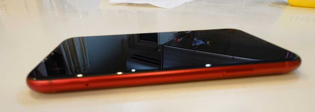 iPhone 11 レッド 64GB 傷 割れあり Apple iPhone 11 レッド 64gb 本体