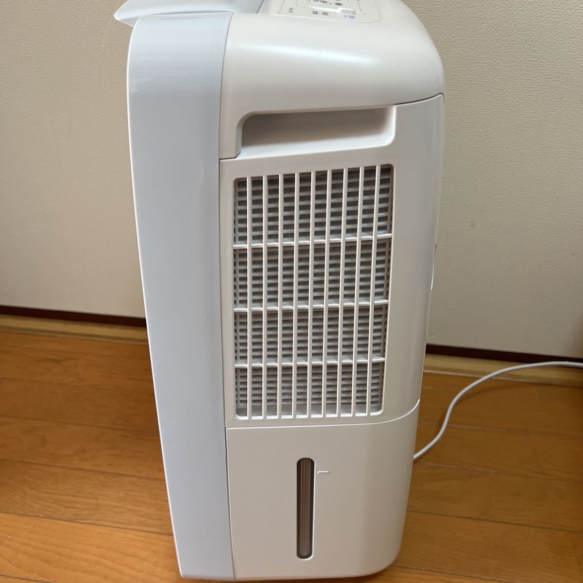 SHARP 冷風.衣類乾燥 除湿機CM-L100-W(アイスホワイト) SHARP CM-L100