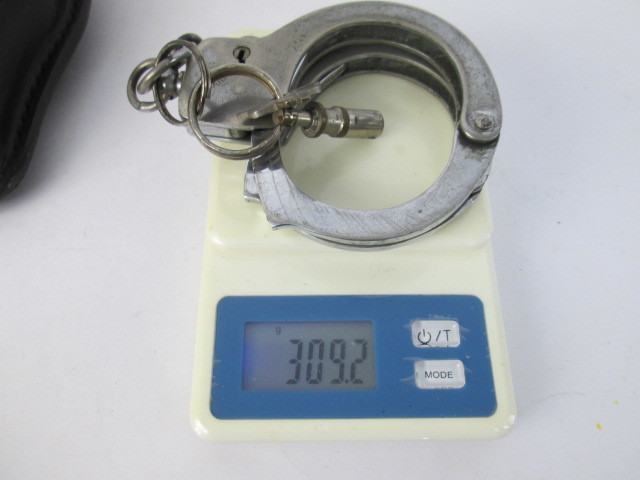 警察 手錠 鍵有 旭日章 【旧】銀手錠 2連鎖 本物 当時物 昭和 2:9A2.5