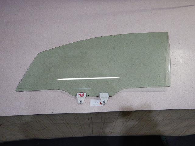 インプレッサ DBA-GP7 左フロントドアガラス 302696