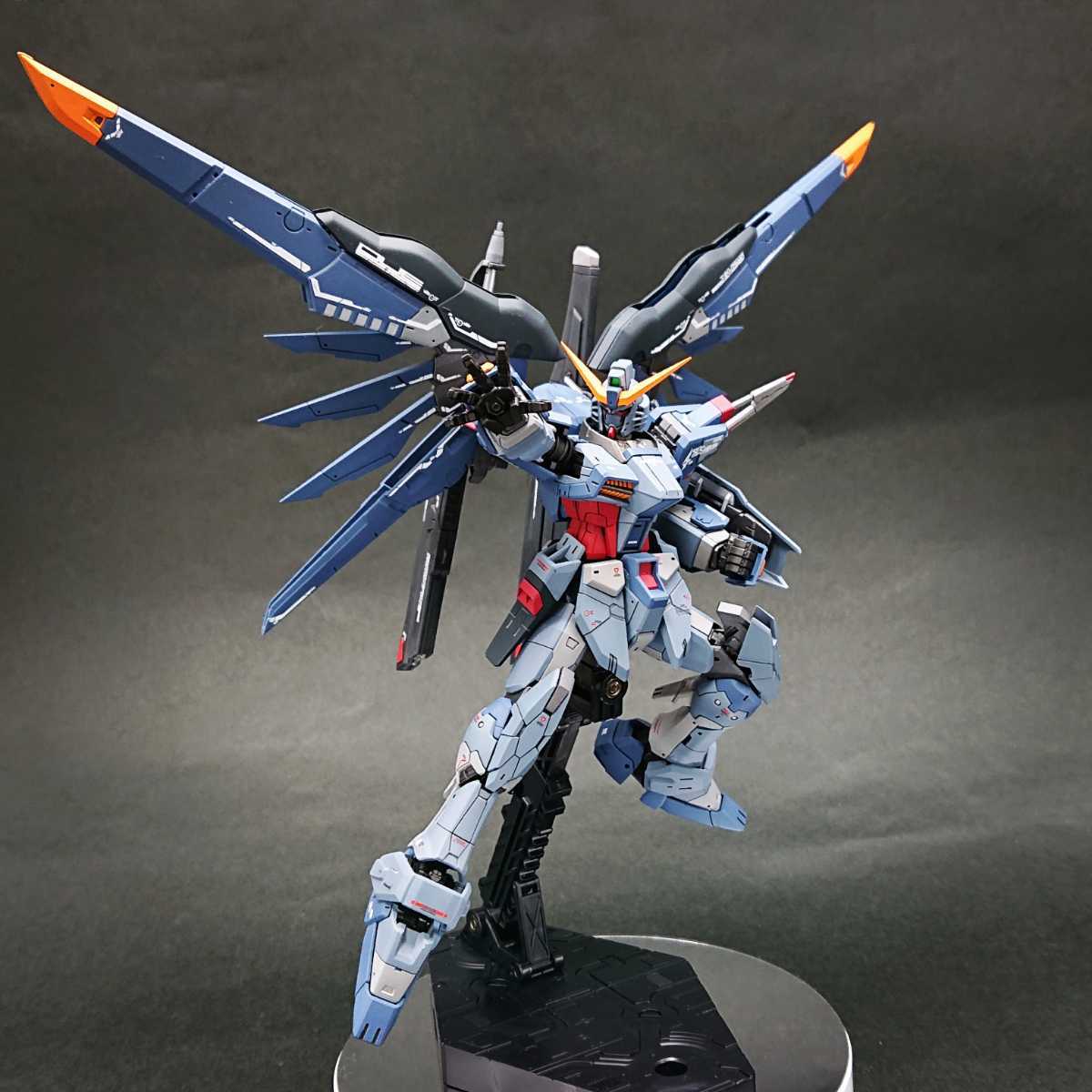 Rg 1 144 Zgmf X42sデスティニーガンダム改修塗装済完成品 機動戦士ガンダムseed 売買されたオークション情報 Yahooの商品情報をアーカイブ公開 オークファン Aucfan Com