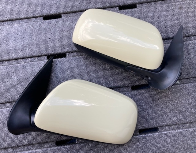 低価，安い ⑥ ダイハツ エッセ Ｌ２３５Ｓ 純正 左右 ドアミラー Ｔ１９ コットンアイボリー クリーム色系 Ｌ２４５Ｓ 手動タイプ ノーマル 品(ドアミラー)｜売買されたオークション情報、yahooの商品 ダイハツ用