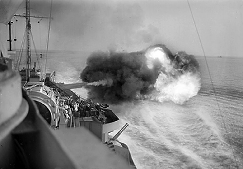 インテリア小物 イギリス海軍 戦艦 ウォースパイト WARSPITE 楊枝入れ