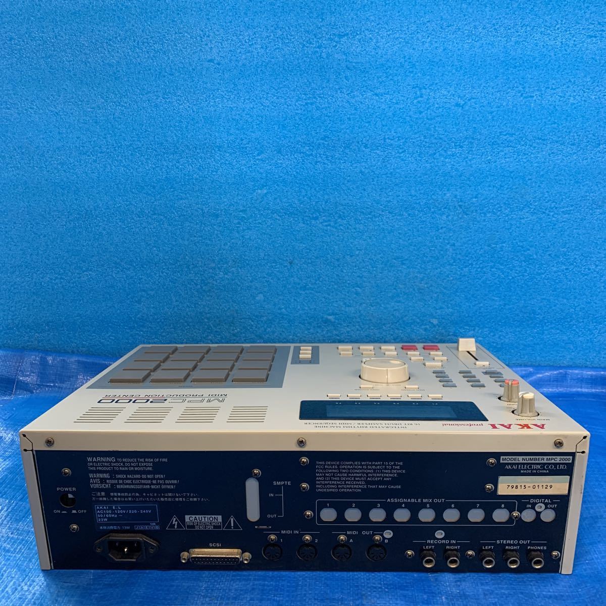 NO.03106.100.. AKAI アカイ MPC2000 サンプラー 通電確認 現状 