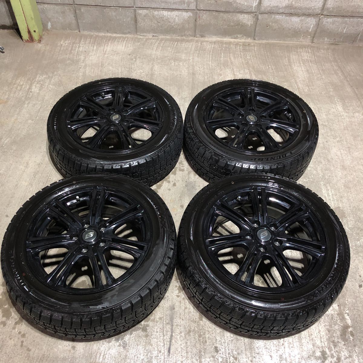 良品 ステップワゴン 205/55R17 バリ山スタッドレス 80%-90%山 良品 ステップワゴン 205/55R17 バリ山スタッドレス 80%-90%山