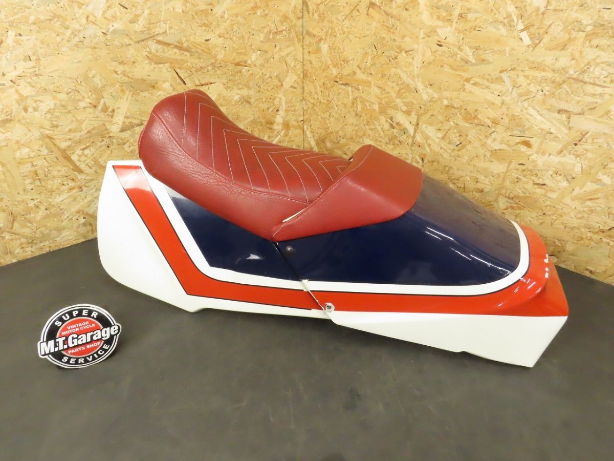 1982年 CBX550F PC04 逆車 社外 FRP製シングルシートカウル【160】 CBX550F-C-002(検 CBX400F