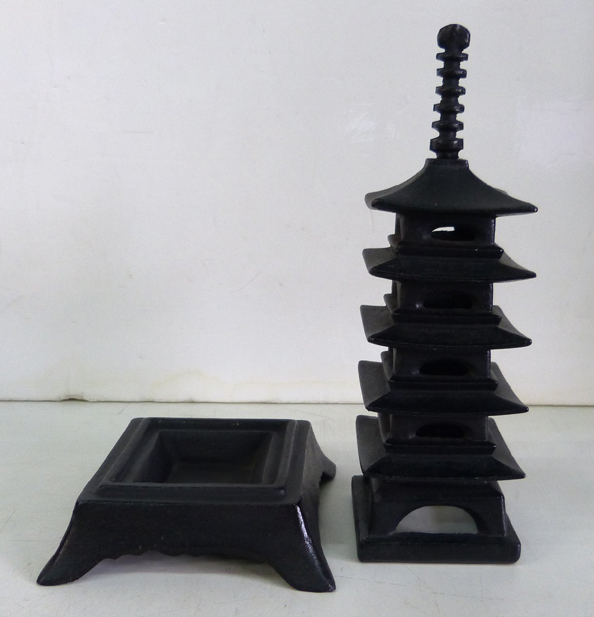 ☆鉄器 工芸品!南部鉄器 五重塔 仏教建築 仏舎利塔 相輪 置物 