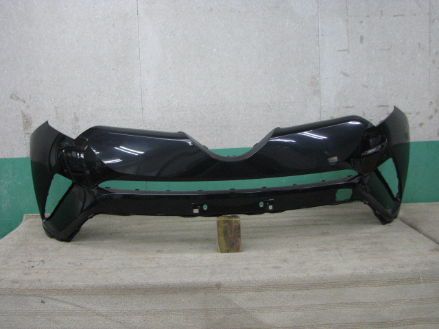 23016☆C-HR (ZYX10 NGX50) 前期 フロントバンパー 52119-10410/20
