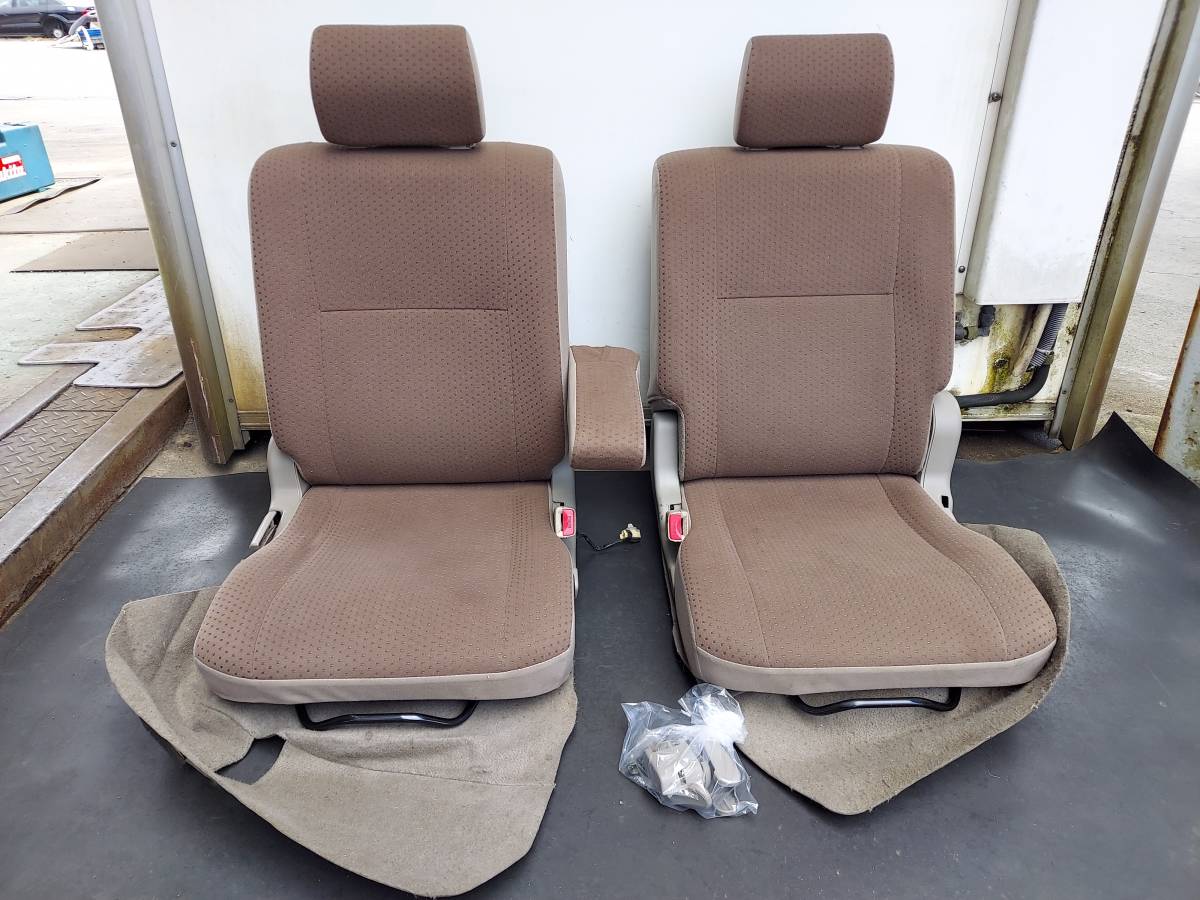 スズキ DA64V エブリィ 運転席シート ドライバーシート フロント右 
