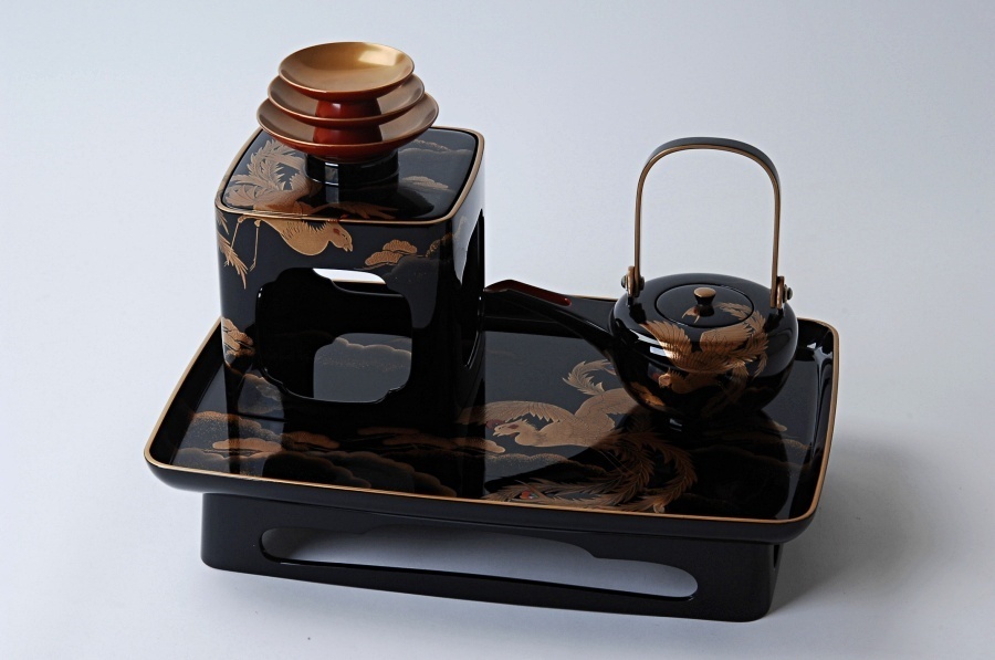 最新作，定番】 輪島塗 五島屋謹製 屠蘇器揃 天然木 漆塗金蒔絵 共箱付