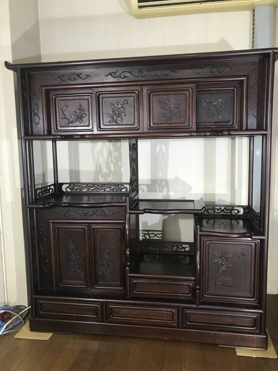唐木指物 縞黒檀 総無垢 茶棚 煎茶棚 違い棚 飾り棚 和モダン H83cm 飾り棚 茶棚 黒檀 唐木 無垢 唐草透彫 茶箪笥 違い棚 サイドボード 和