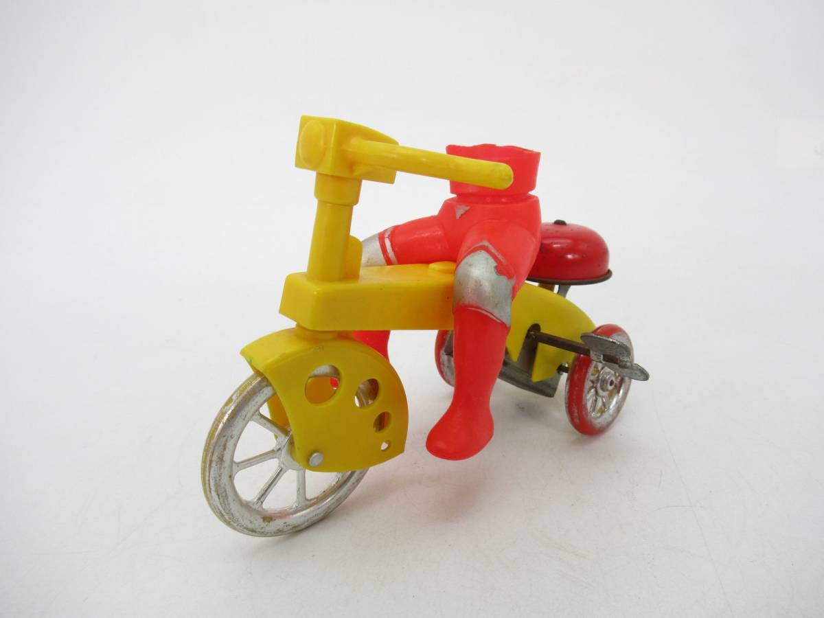 蔵出し屋】当時物 ブルマァク ウルトラマン 三輪車 ゼンマイ三輪車 