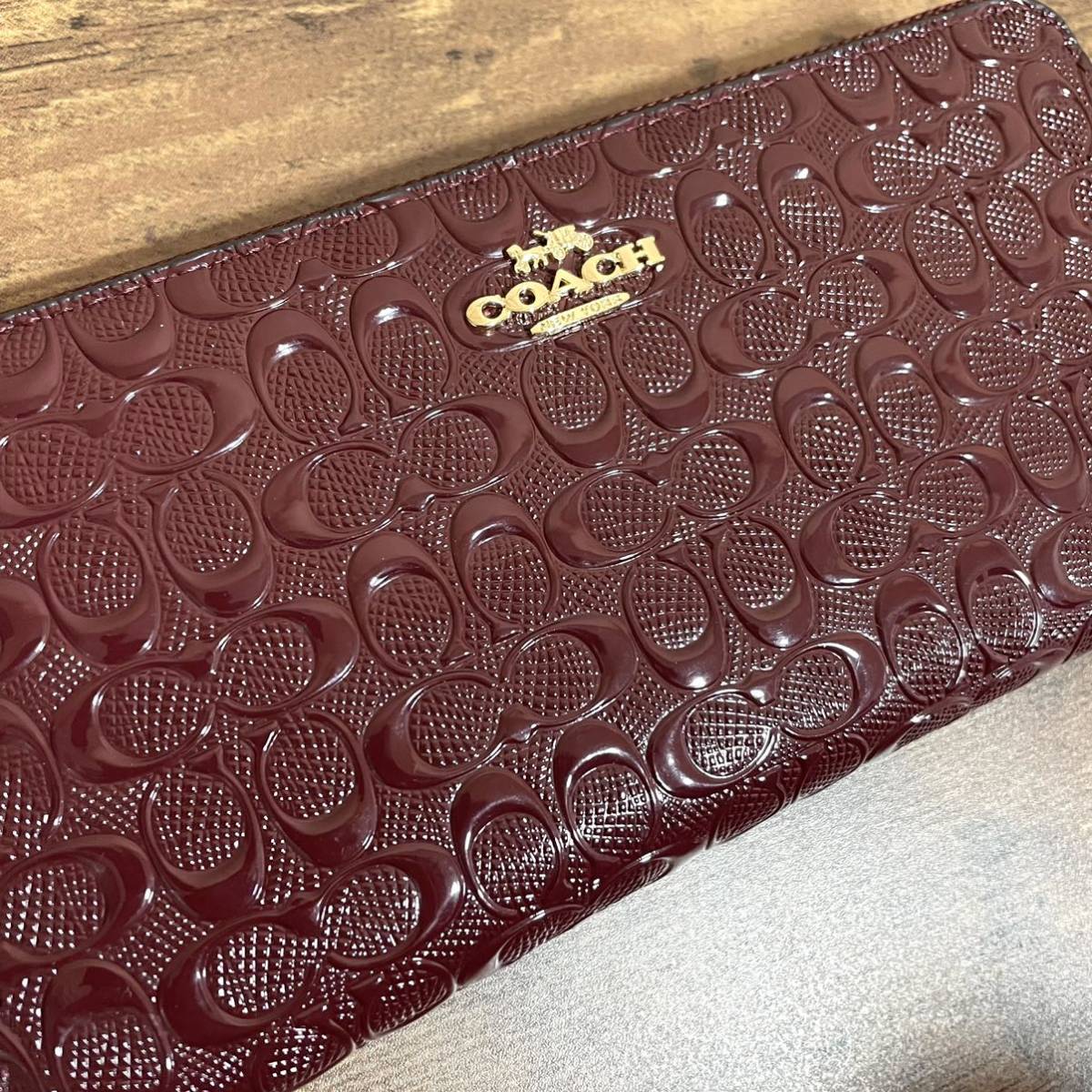 新品 COACH コーチ F54805 シグネチャー エナメル パテント レザー 長 