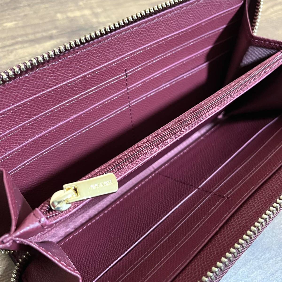 新品 COACH コーチ F54805 シグネチャー エナメル パテント レザー 長 