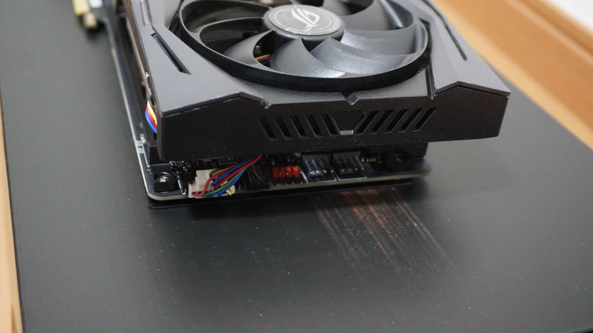中古 美品 ASUS NVIDIA GEFORCE RTX 2060 SUPER 搭載 トリプルファン 