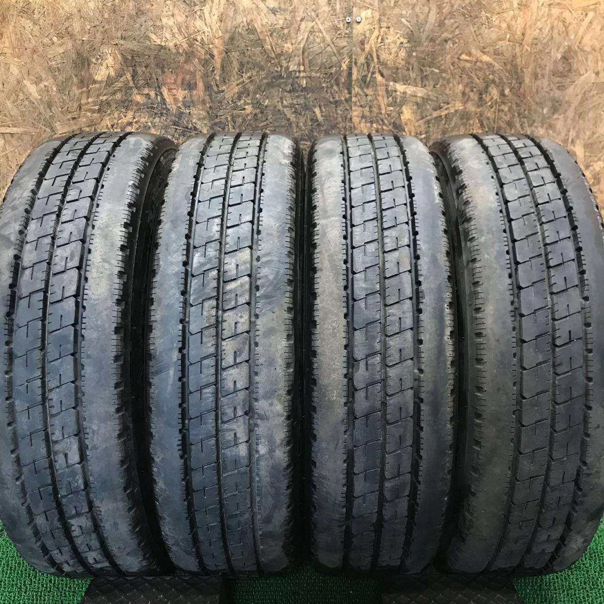限定セール，人気 BS DURAVIS R207 205/70R16 111/109N LT 極上バリ山4本価格 B-235 福岡 引取り大歓迎 21年製 サービス品 早い者勝ち(タイヤ)｜売買されたオークション情報、yahooの商品情報をアーカイブ公開 - オークファ タイヤ