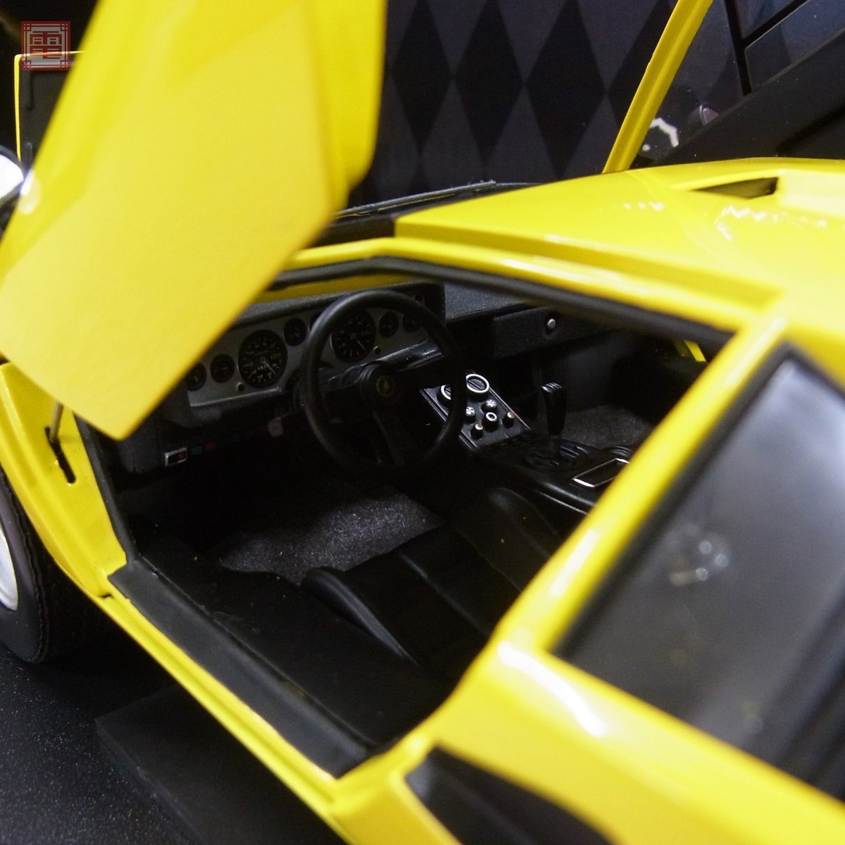 京商 1/18 ランボルギーニ カウンタック LP400 イエロー No.08321Y ゴージャスコレクション KYOSHO Lamborghini Countach YELLOW【20 京商 1&frasl;18 ランボルギーニ 京商1&frasl;18ミニカー 大型ウイング装備モデル COLLECTION