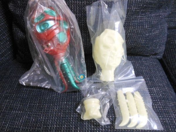 ☆ソフビ　M1号　こどもの時代館わなげ景品＆蓄光未組立品　チブル星人２体(STサイズ)☆ウルトラQ 　レオ　セブン ブルマァク ゴジラ M1号