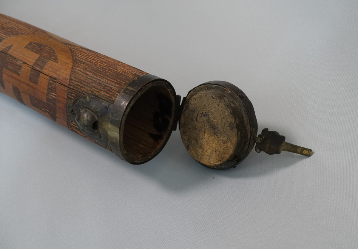 正規品，品質保証】 【李朝 漢詩彫矢筒 竹材 亀形金具 韓国美術 朝鮮