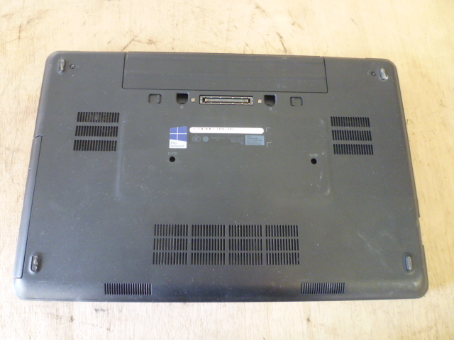 DELLノートパソコン LATITUDE E5540 中古【ジャンク】 得価，格安 DELLノートPC LATITUDE E5540 ジャンク