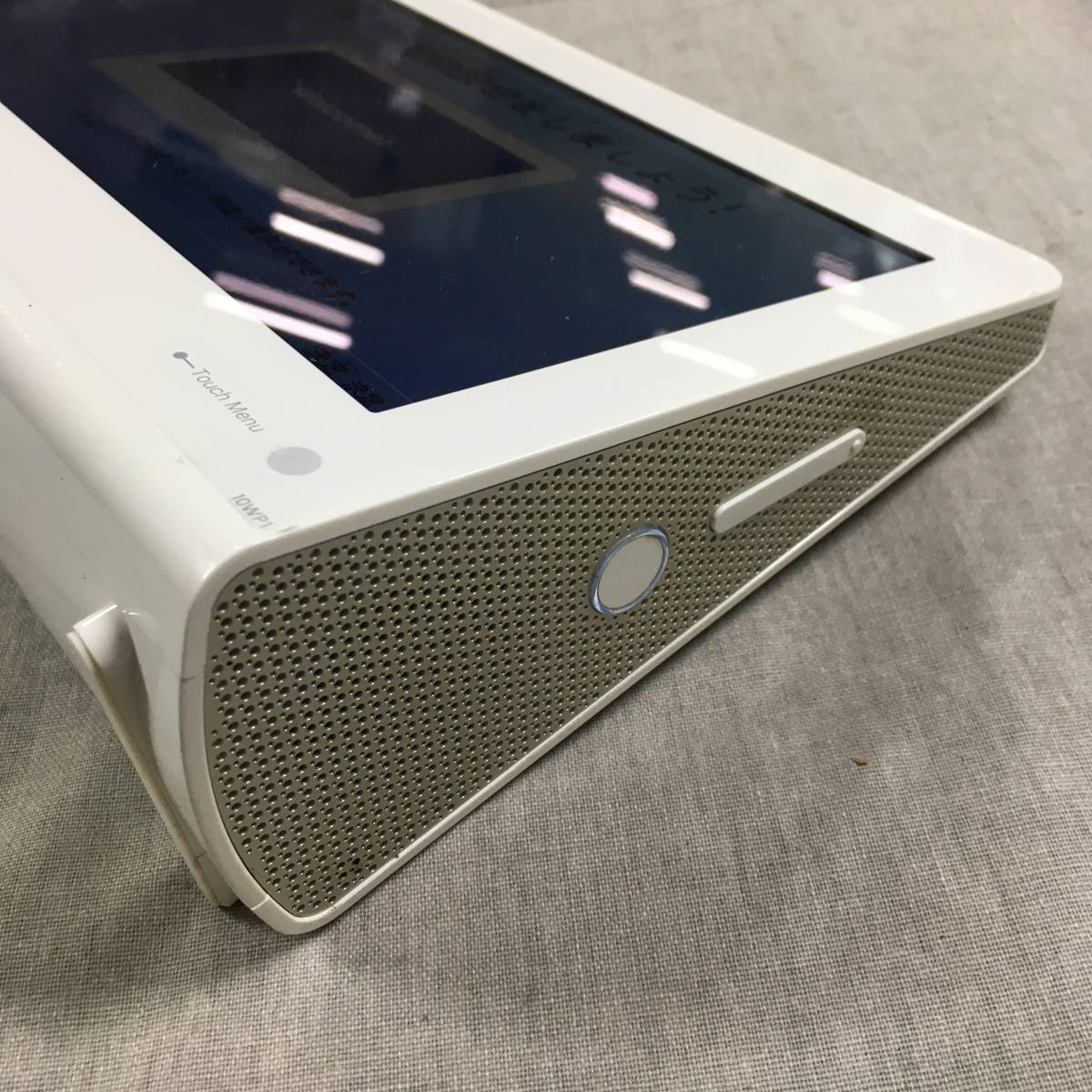 現状品 東芝 10V型 液晶テレビ 10WP1 10V型 10WP1 東芝 [10.1V型 REGZA（