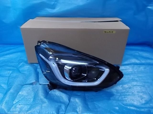 フィット GR1 / GR2 / GR3 / GR4 LED 右 ヘッドライト №ZTA20429
