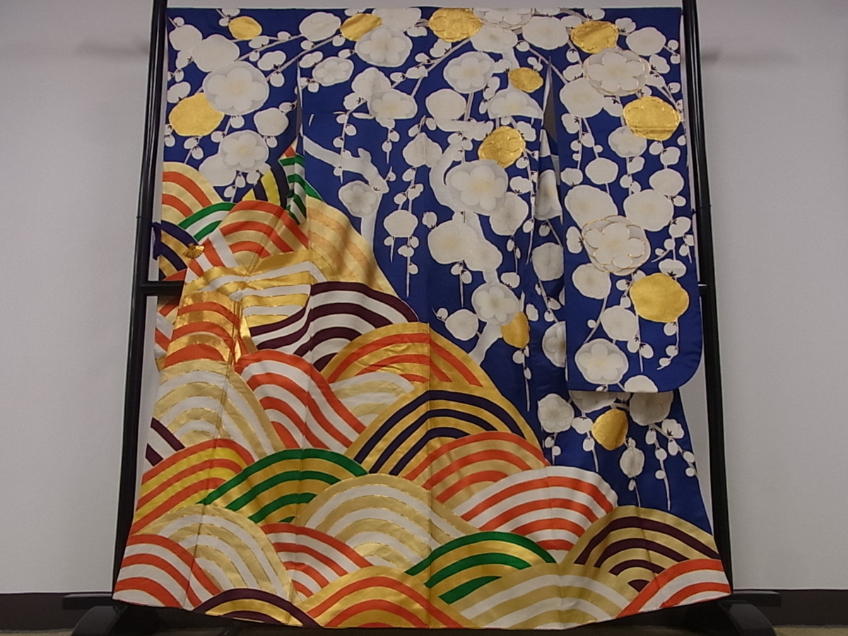 着物屋こころ 豪華振袖 刺繍 立浪に枝梅 金彩 正絹 逸品 op1469(振袖)｜