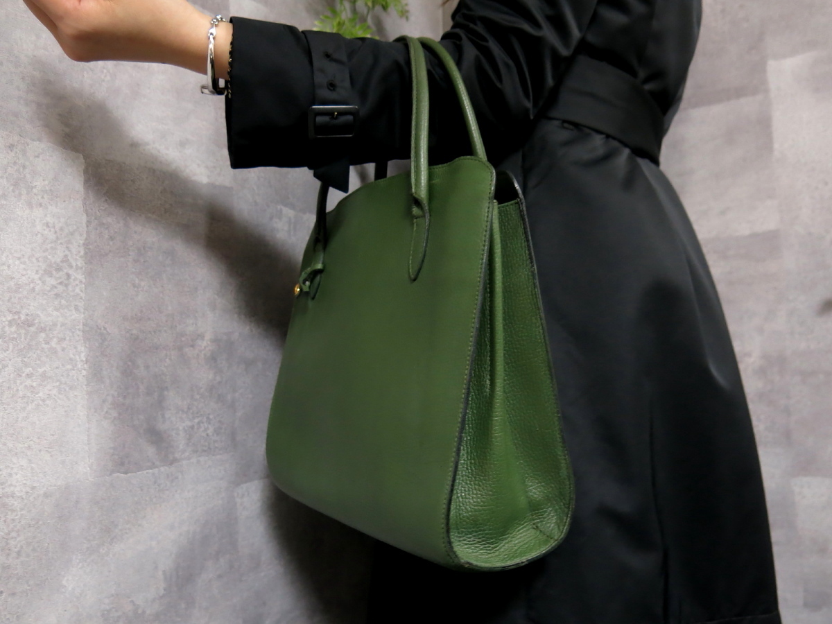 デルヴォー DELVAUX レザー ○超美品○DELVAUX 本革○ハンド 