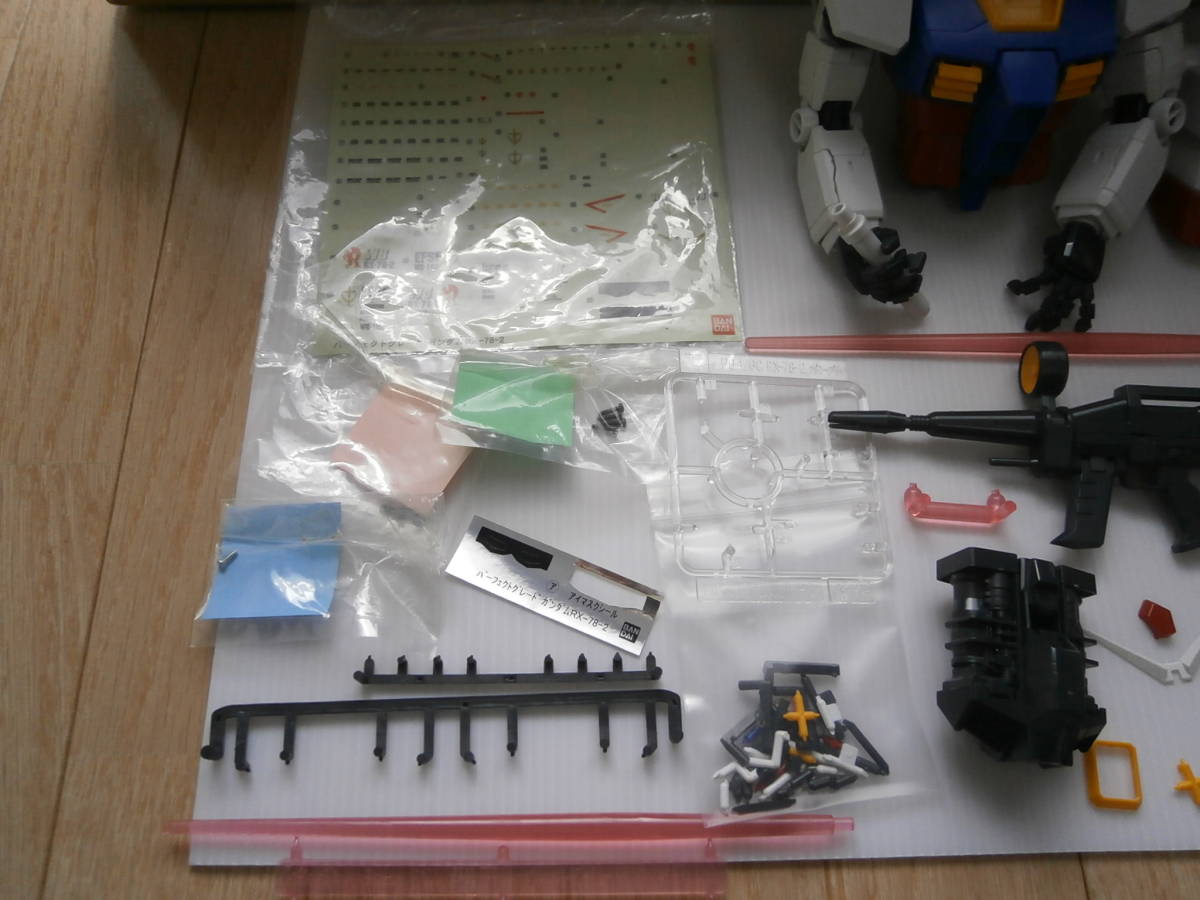 RX-78-2 ガンダム2号機 モビルスーツ Ver.1.0 1/60 地球連邦軍白兵戦用