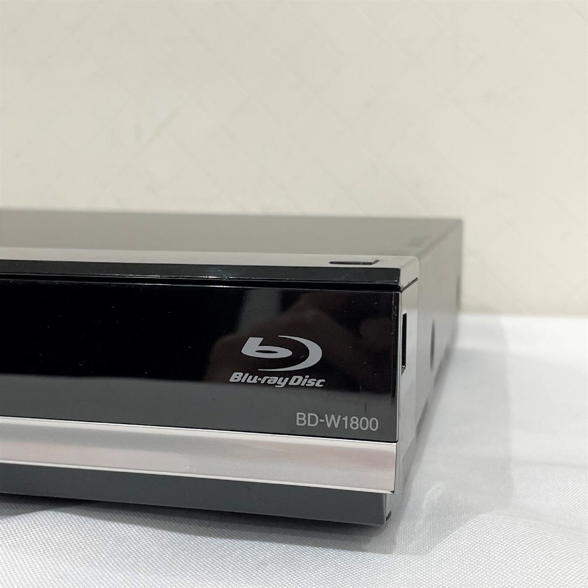 SHARP Blu-rayレコーダー BD-W1800 ホワイト シャープ AQUOSブルーレイ