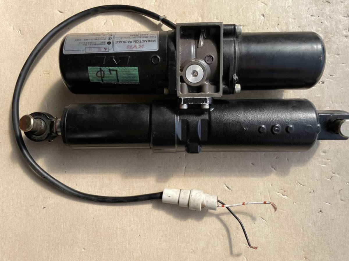 No.Φ7○送料無料○動作確認済み○ピン付き○カヤバ○KYB○MMP4  