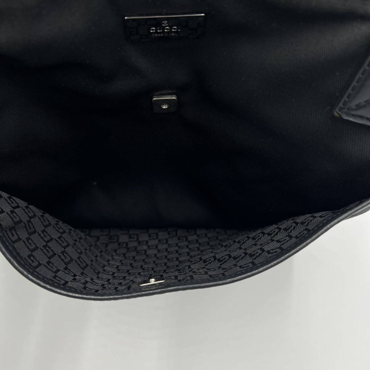 1円 美品 GUCCIグッチ ショルダーバッグ サコッシュ シルバーロゴ 